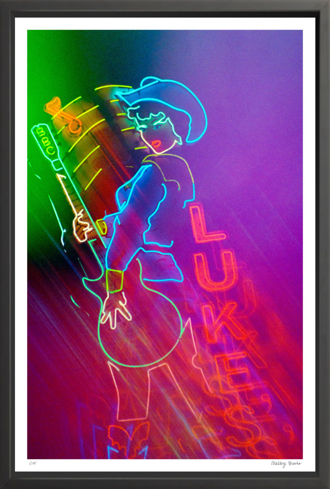 Neon Luke's 32